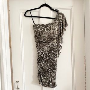 Taboo Animal Print one-shoulder dress